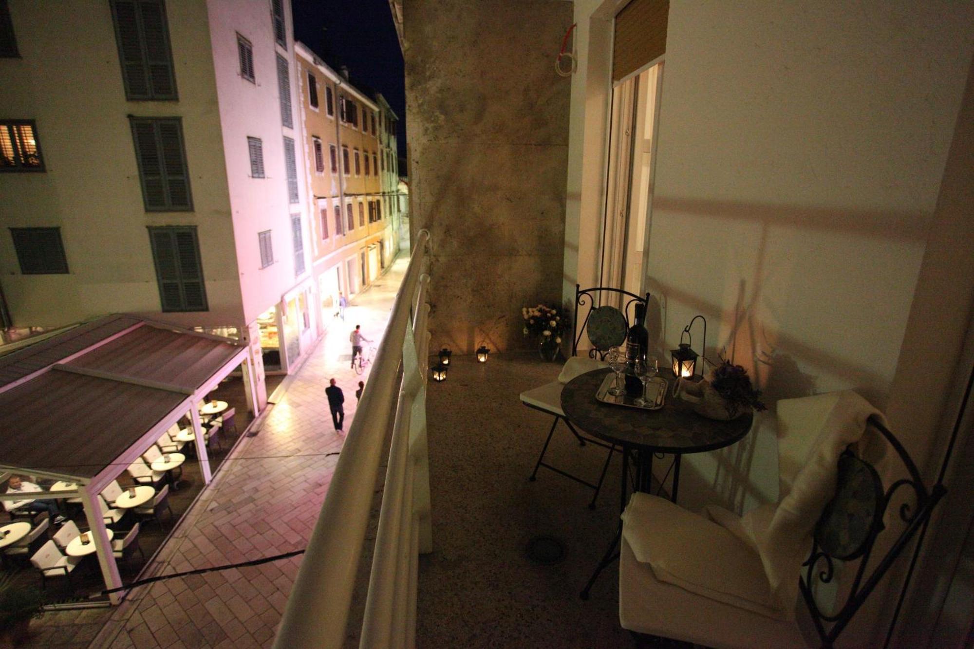 Vincent Apt. In Old Town Centre Zadar Oda fotoğraf